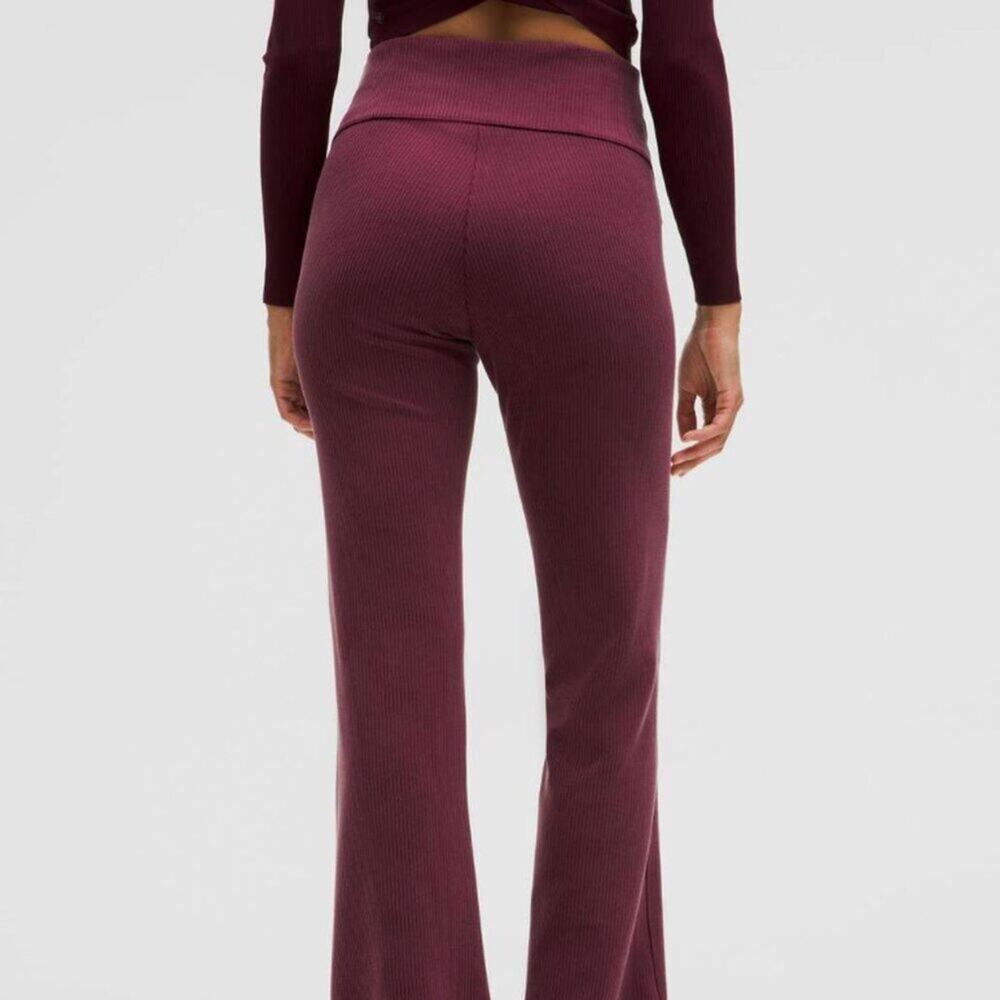 Lululemon Ribbed Softstreme Flared Pant 33" Regular Garnet/Maroon Size 12 - Picture 3 of 11